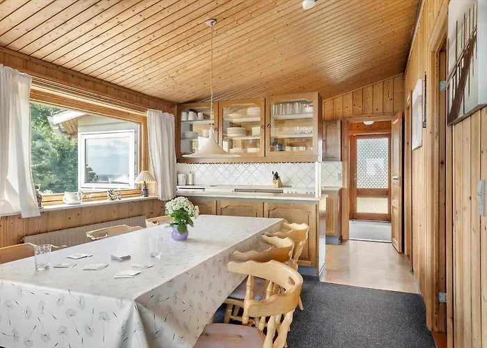 6828-allinge-tejnvej-62-a * Allinge-Sandvig